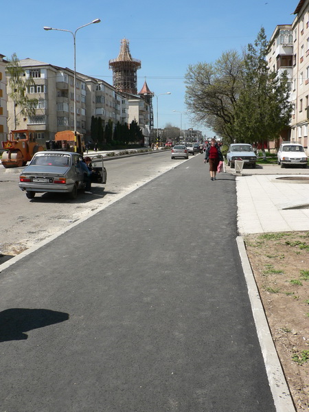 1.5 trotuar cu strat de uzura str. Republicii 9.jpg
